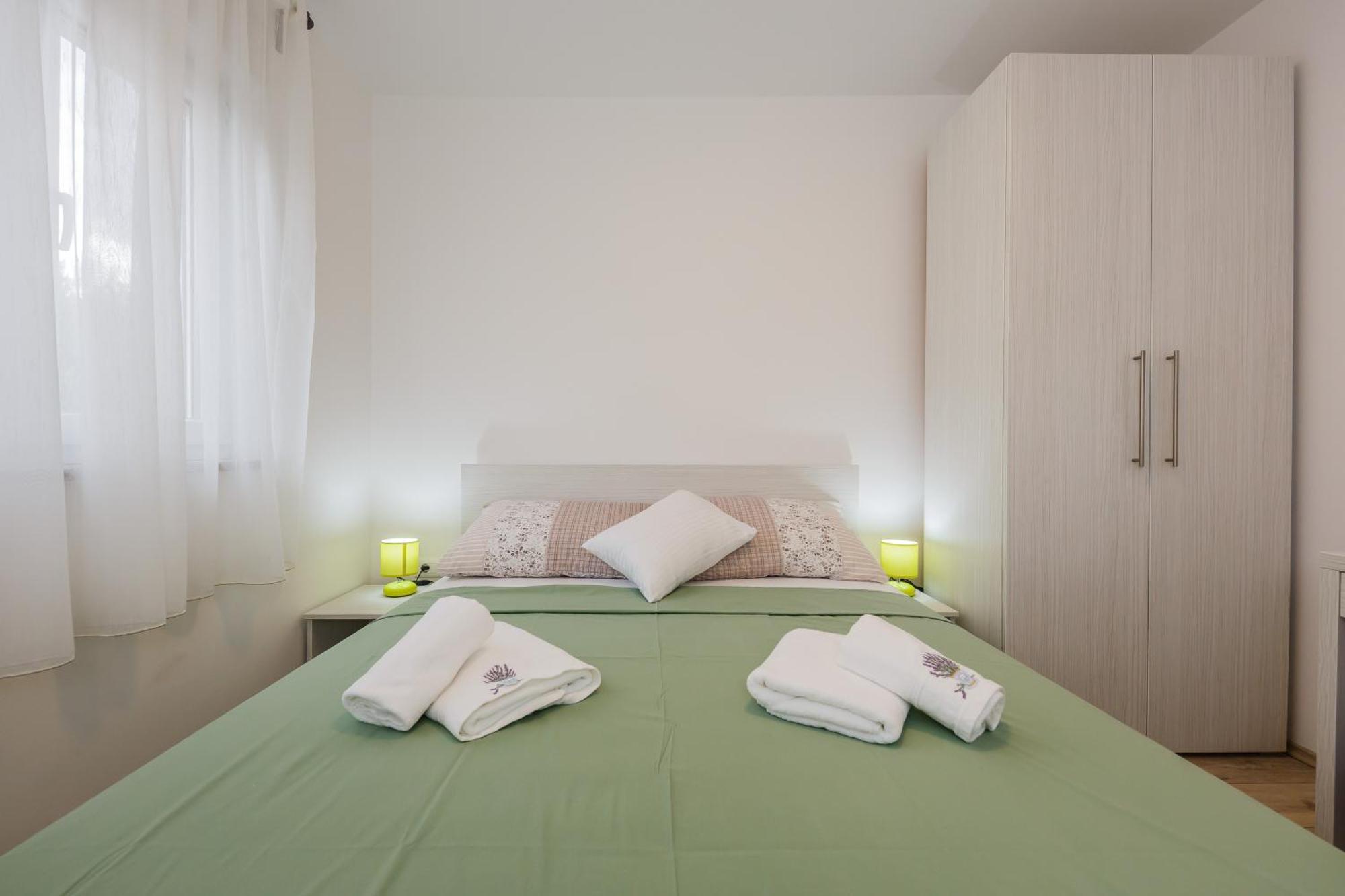 Apartments Mare Trogir Zimmer foto