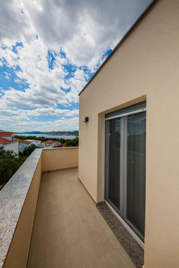 Apartments Mare Trogir Exterior foto
